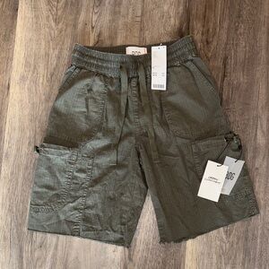 NWT BDG Urban Outfitters Women’s High Waisted Cargo Shorts Size XS